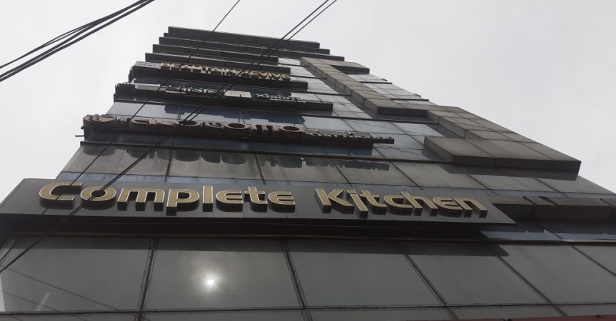  Bedrooms Commercial Properties for Rent