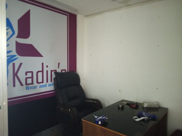  Bedrooms Commercial Properties for Rent
