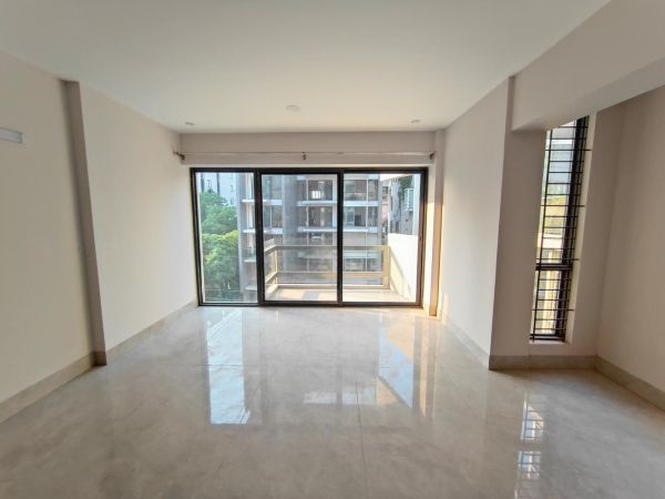 4 Bedrooms Residential Properties for Rent