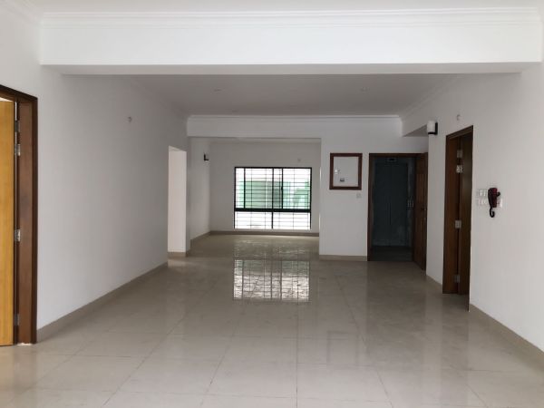 4 Bedrooms Residential Properties for Rent