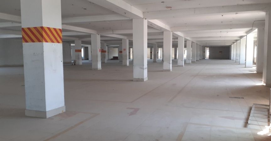  Bedrooms Commercial Properties for Rent