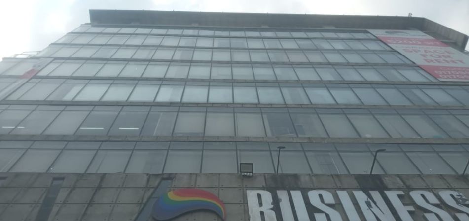  Bedrooms Commercial Properties for Rent