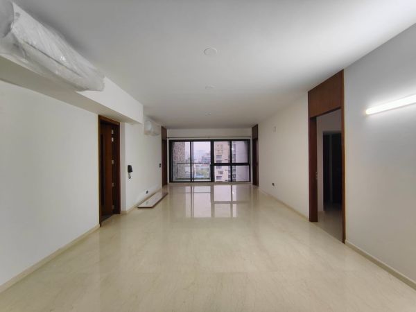 4 Bedrooms Residential Properties for Rent