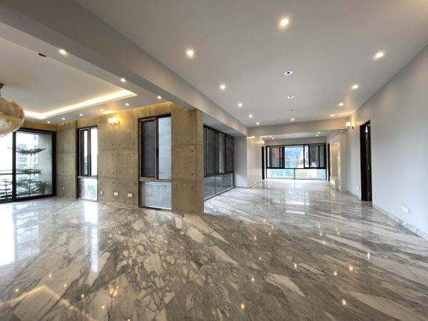 4 Bedrooms Residential Properties for Rent