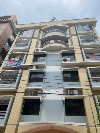 3 Bedrooms Residential Properties for Rent