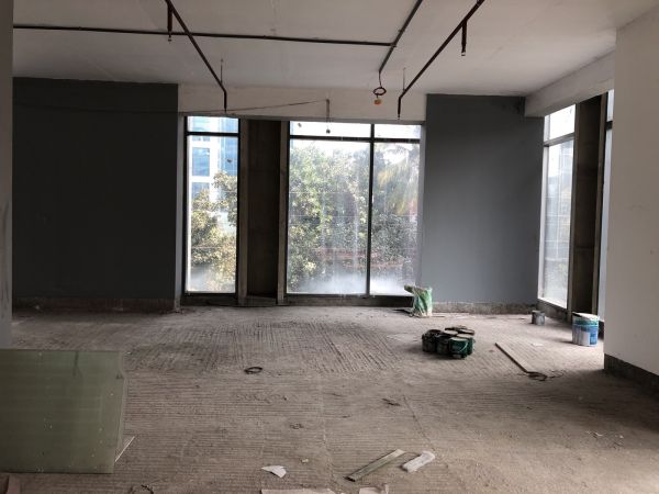  Bedrooms Commercial Properties for Rent