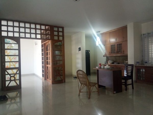 3 Bedrooms Residential Properties for Rent