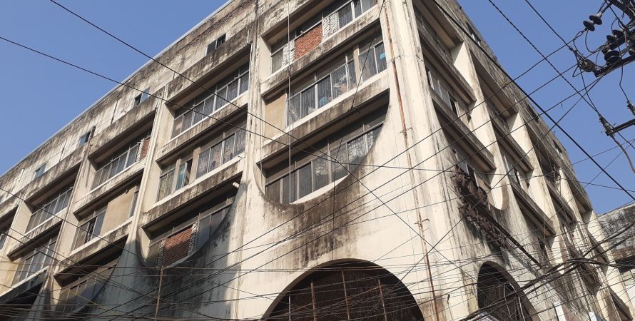  Bedrooms Commercial Properties for Sale