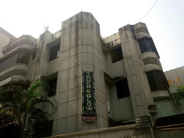 4 Bedrooms Residential Properties for Rent