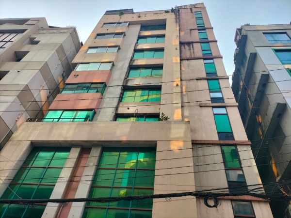  Bedrooms Commercial Properties for Rent