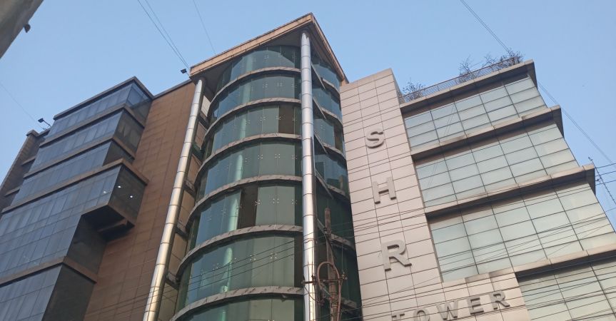  Bedrooms Commercial Properties for Rent