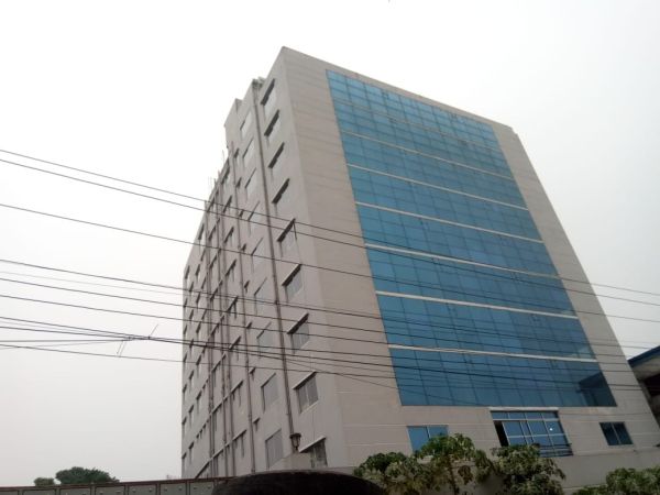  Bedrooms Commercial Properties for Rent