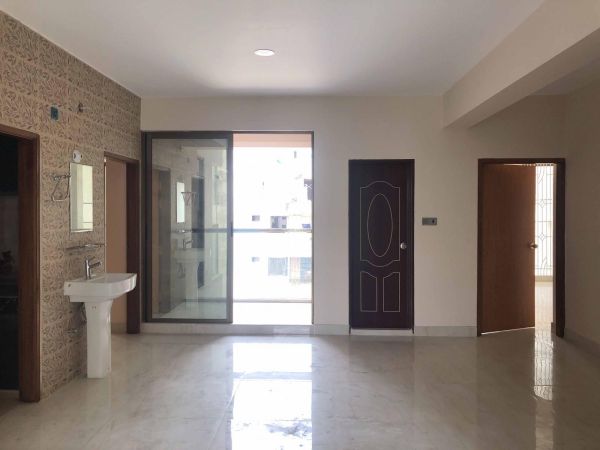 4 Bedrooms Residential Properties for Rent