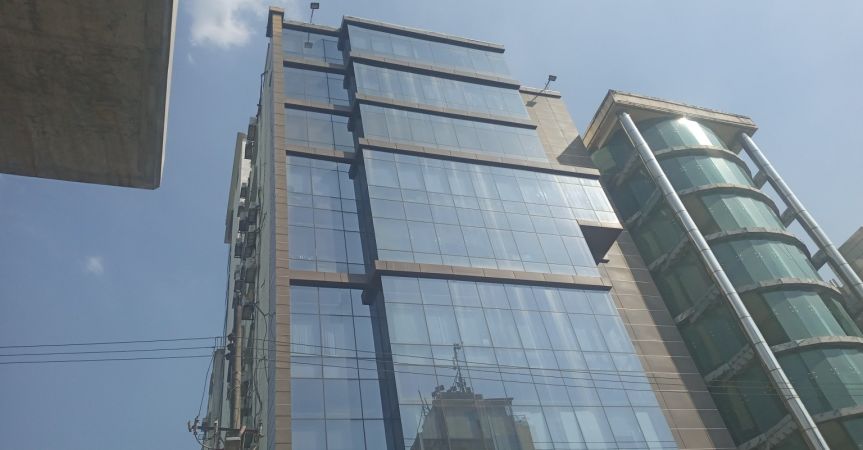  Bedrooms Commercial Properties for Rent