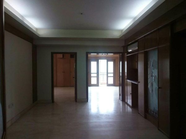 5 Bedrooms Residential Properties for Rent