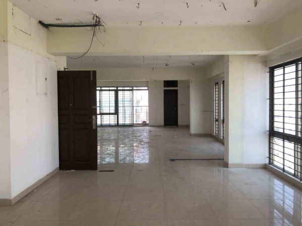  Bedrooms Commercial Properties for Rent