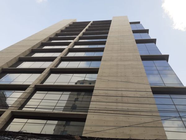  Bedrooms Commercial Properties for Rent