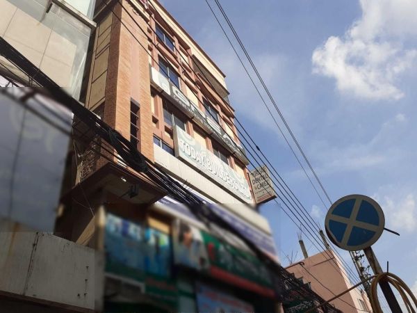  Bedrooms Commercial Properties for Rent