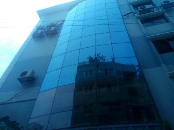  Bedrooms Commercial Properties for Rent