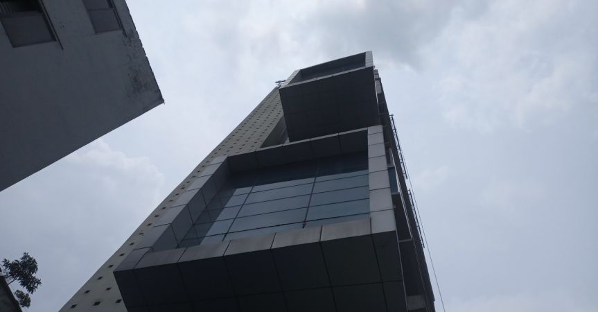  Bedrooms Commercial Properties for Rent
