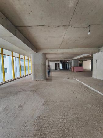  Bedrooms Commercial Properties for Rent