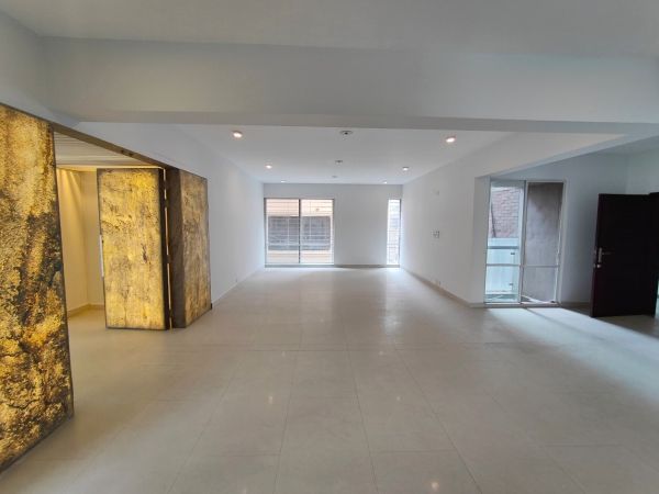 4 Bedrooms Residential Properties for Rent