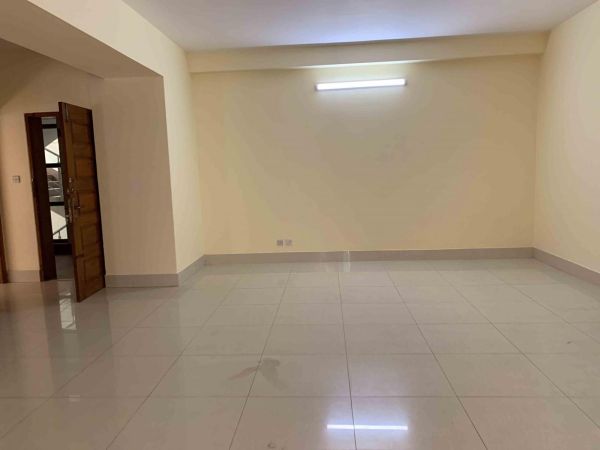 4 Bedrooms Residential Properties for Rent