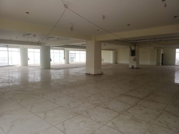  Bedrooms Commercial Properties for Rent
