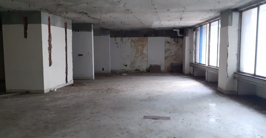  Bedrooms Commercial Properties for Rent