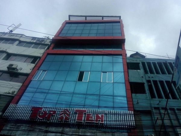  Bedrooms Commercial Properties for Sale