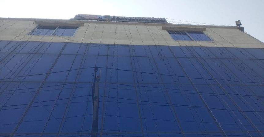  Bedrooms Commercial Properties for Rent