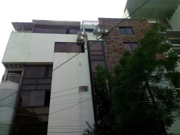  Bedrooms Commercial Properties for Sale