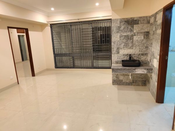 4 Bedrooms Residential Properties for Rent
