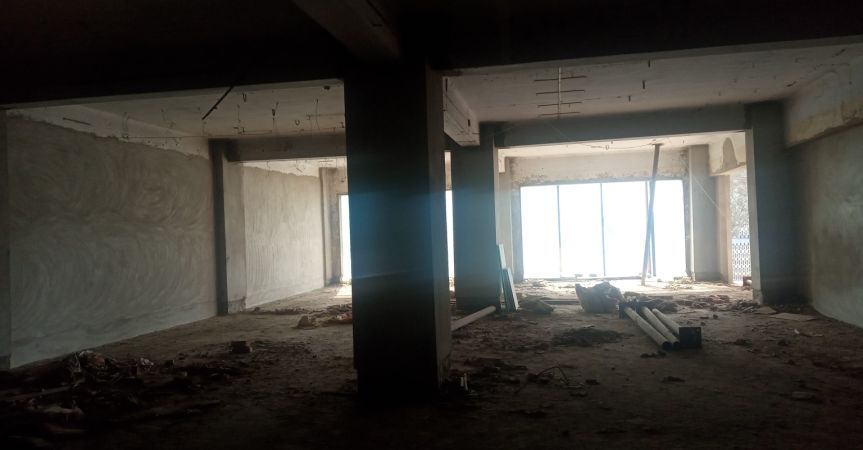  Bedrooms Commercial Properties for Rent