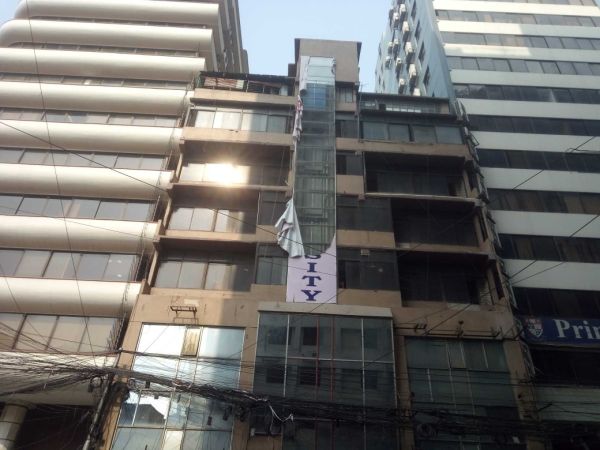  Bedrooms Commercial Properties for Rent