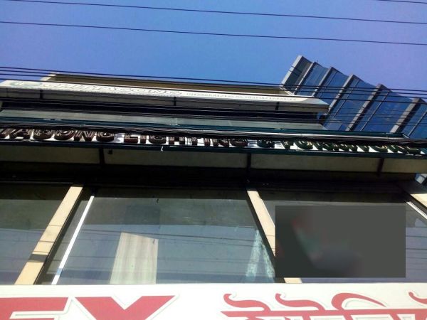  Bedrooms Commercial Properties for Rent