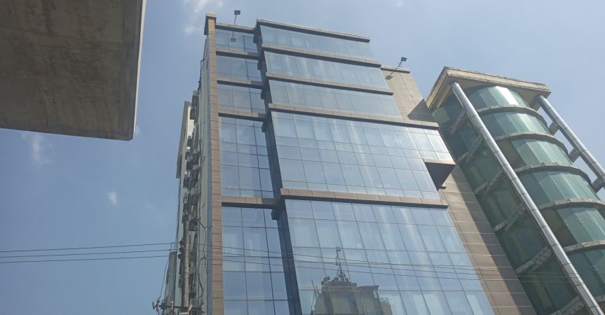  Bedrooms Commercial Properties for Sale