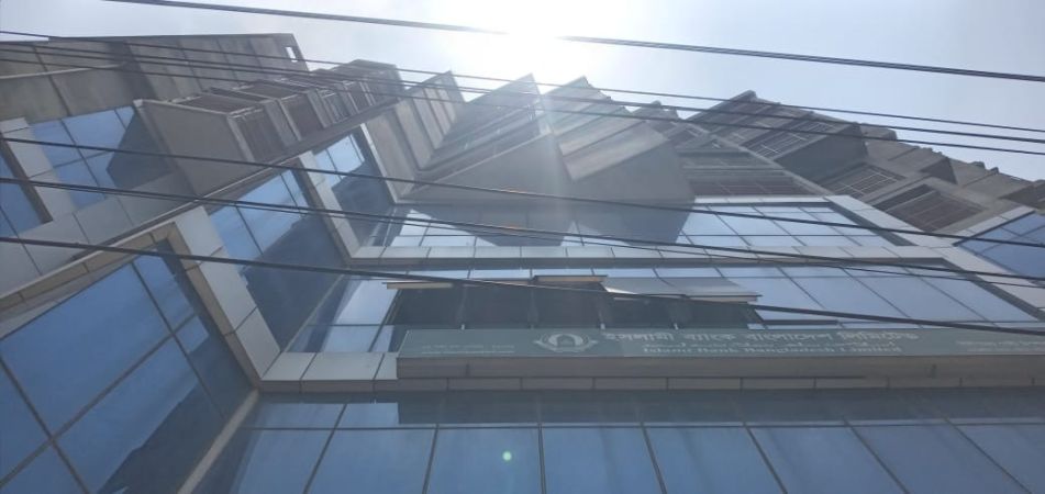  Bedrooms Commercial Properties for Rent