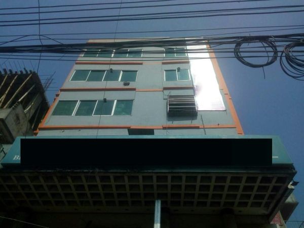  Bedrooms Commercial Properties for Rent