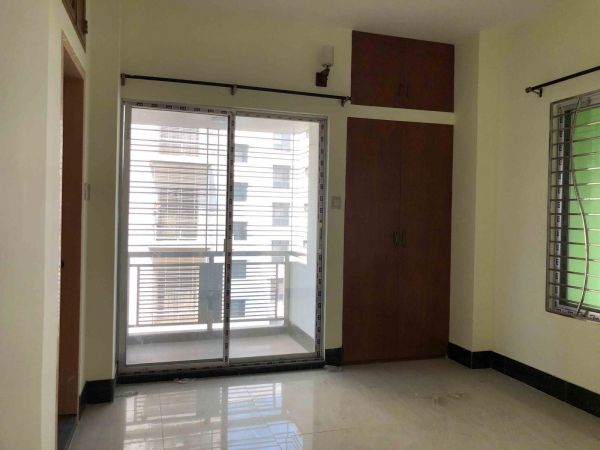 3 Bedrooms Residential Properties for Rent
