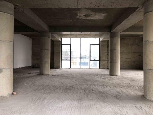  Bedrooms Commercial Properties for Rent