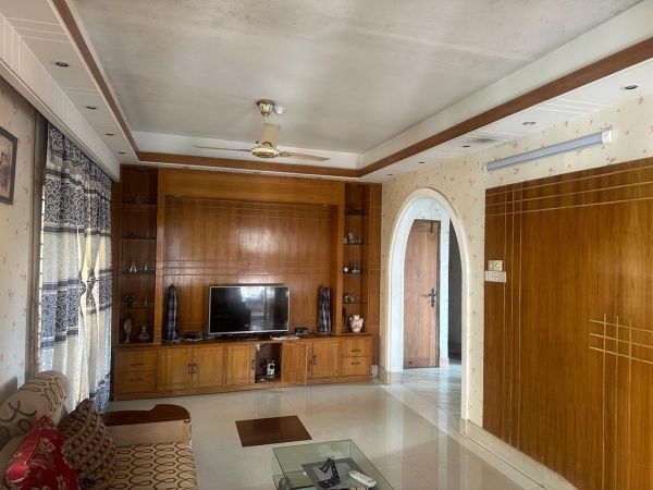 4 Bedrooms Residential Properties for Rent