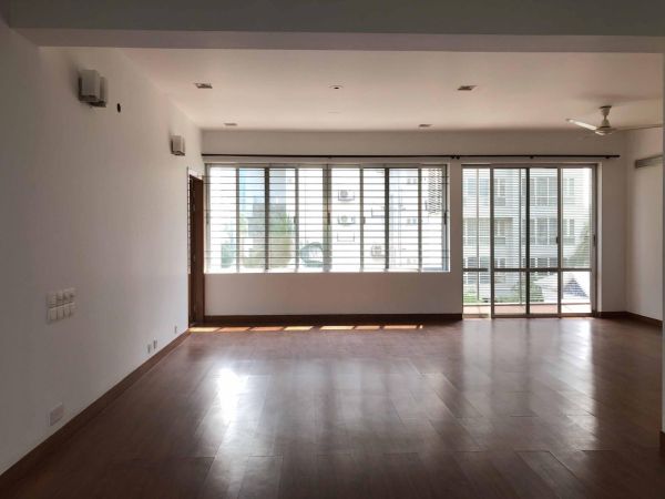 5 Bedrooms Residential Properties for Rent