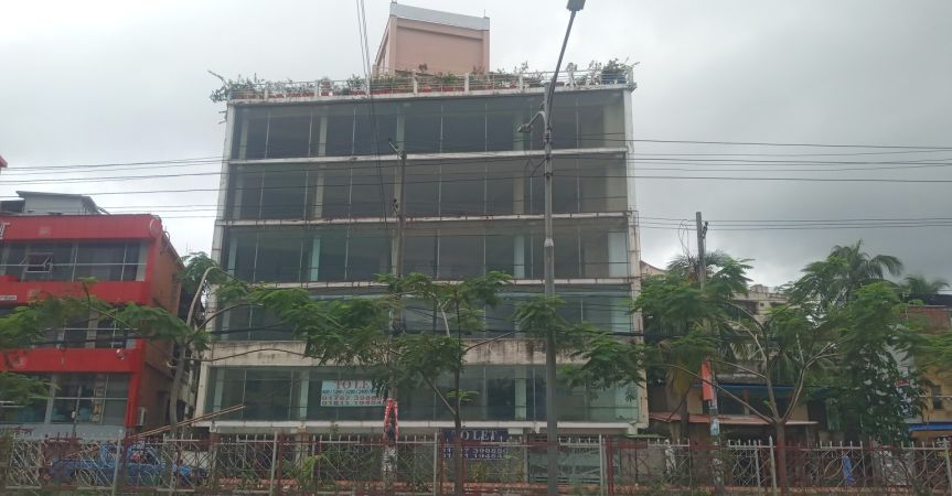  Bedrooms Commercial Properties for Rent