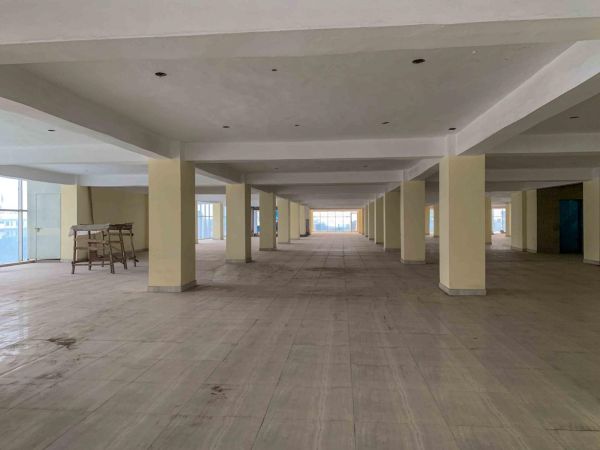  Bedrooms Commercial Properties for Rent