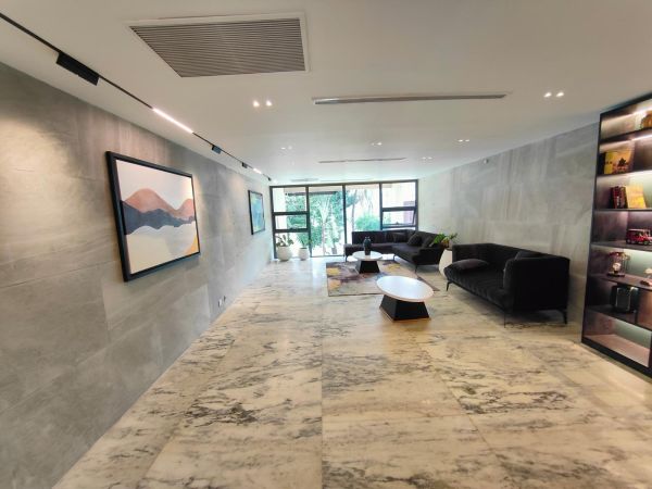 4 Bedrooms Residential Properties for Rent