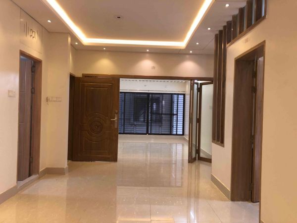 3 Bedrooms Residential Properties for Rent