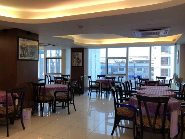  Bedrooms Commercial Properties for Rent
