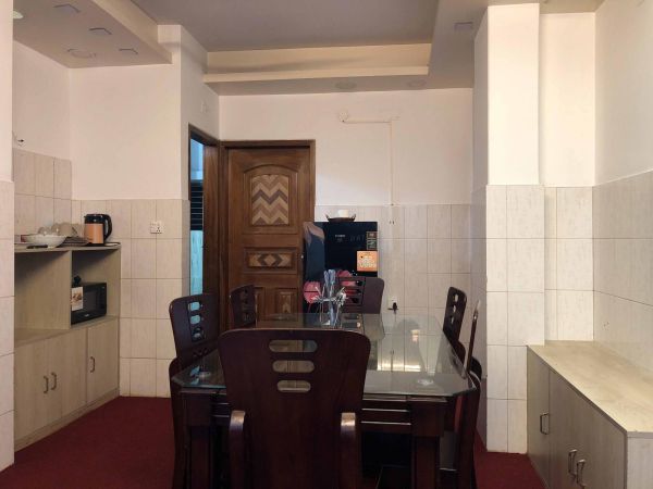 3 Bedrooms Residential Properties for Rent