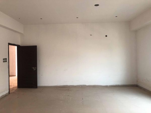  Bedrooms Commercial Properties for Rent